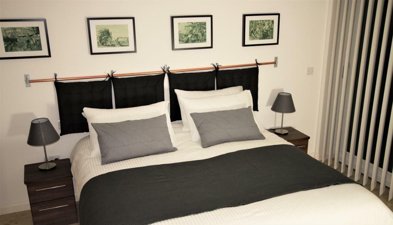 Ecton House Bed & Breakfast Newport  Exterior foto
